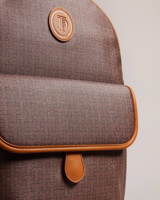 Ted Baker hombres 2ZFP1738 bolsas mochila con monograma Trayton T chocolate marrón