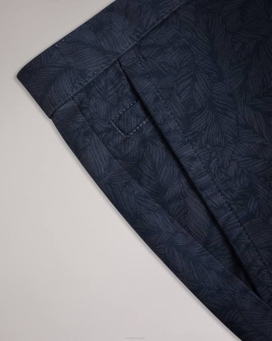 Ted Baker hombres 2ZFP1507 ropa pantalones cortos con estampado de hojas pinna Armada