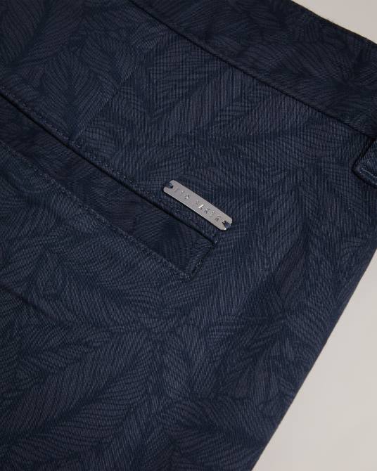 Ted Baker hombres 2ZFP1507 ropa pantalones cortos con estampado de hojas pinna Armada
