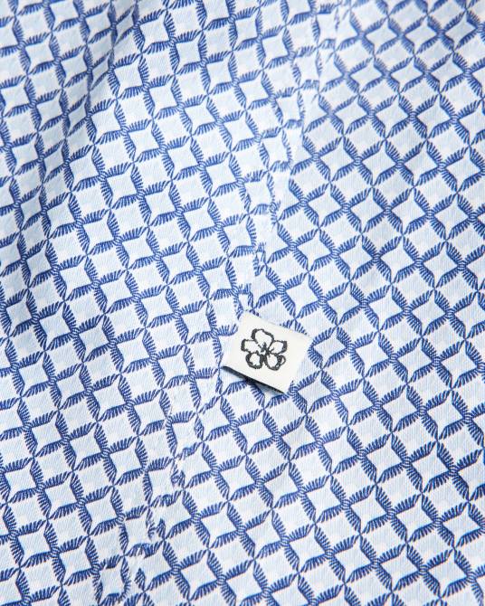 Ted Baker hombres 2ZFP1338 ropa camisa strisho de manga corta con estampado geométrico azul oscuro