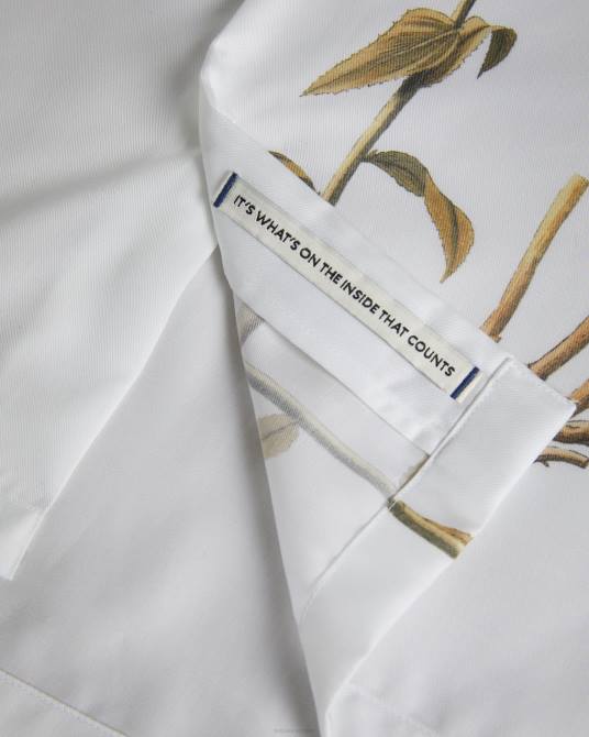 Ted Baker hombres 2ZFP1370 ropa Bedmon camisa de manga corta con estampado botánico blanco