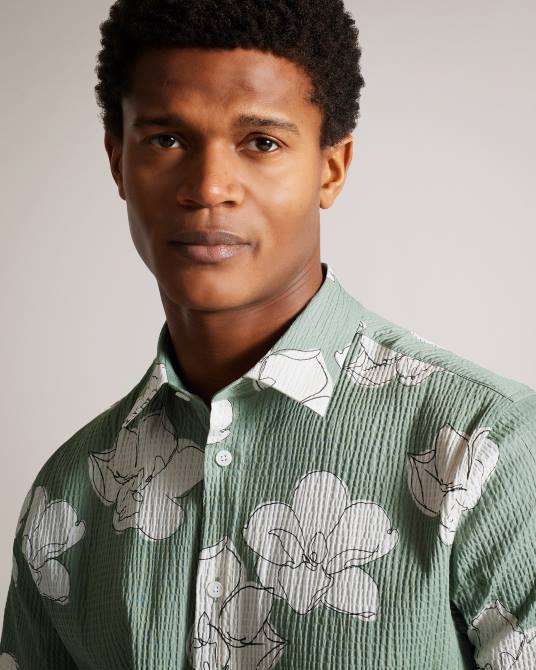 Ted Baker hombres 2ZFP1375 ropa camisa coving de manga corta con estampado floral grande verde claro