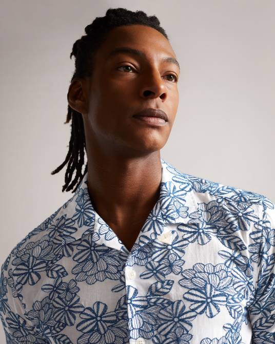 Ted Baker hombres 2ZFP1400 ropa camisa mannor de manga corta con bordado floral blanco
