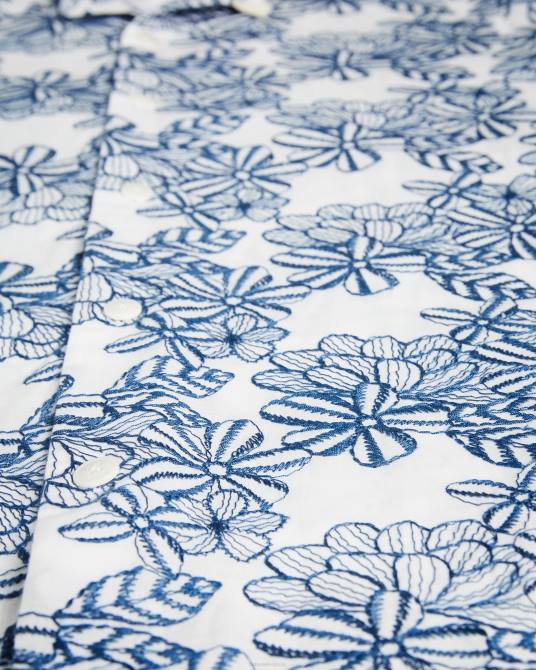 Ted Baker hombres 2ZFP1400 ropa camisa mannor de manga corta con bordado floral blanco