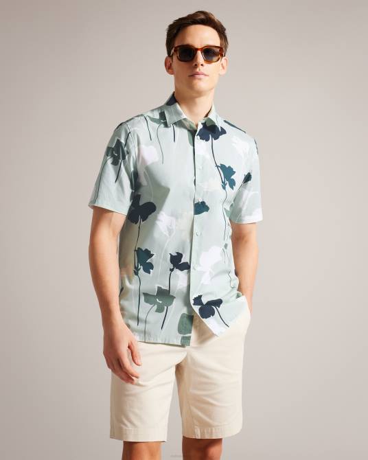 Ted Baker hombres 2ZFP1472 ropa Camisa Rossvil de manga corta con estampado de silueta colorida verde claro