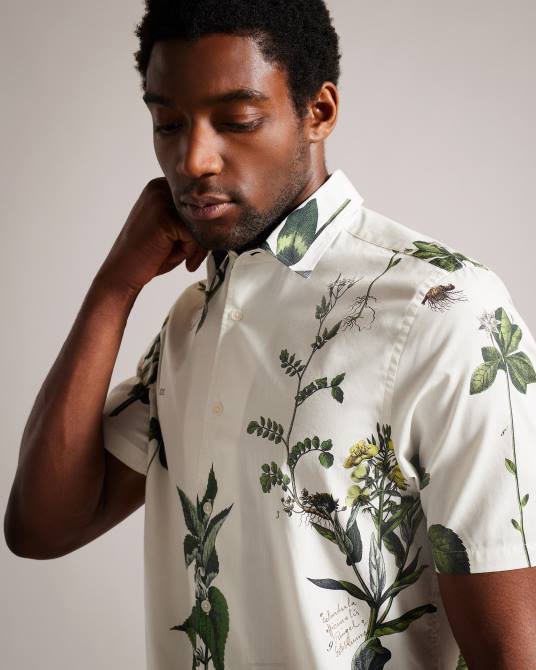 Ted Baker hombres 2ZFP1614 ropa camisa gort de manga corta con estampado botánico crudo