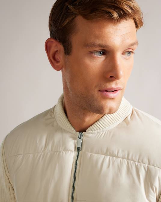 Ted Baker hombres 2ZFP1282 ropa Spores chaqueta acolchada de manga larga con cremallera natural