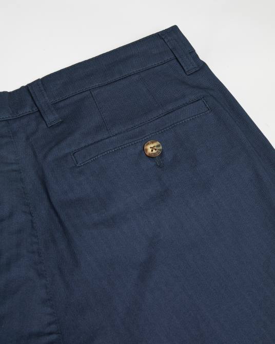 Ted Baker hombres 2ZFP1684 ropa pantalones talkin con diseño de espiga y pliegues Armada
