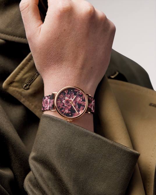 Ted Baker mujer 2ZFP1166 accesorios reloj Phylli con estampado floral y fallas negro