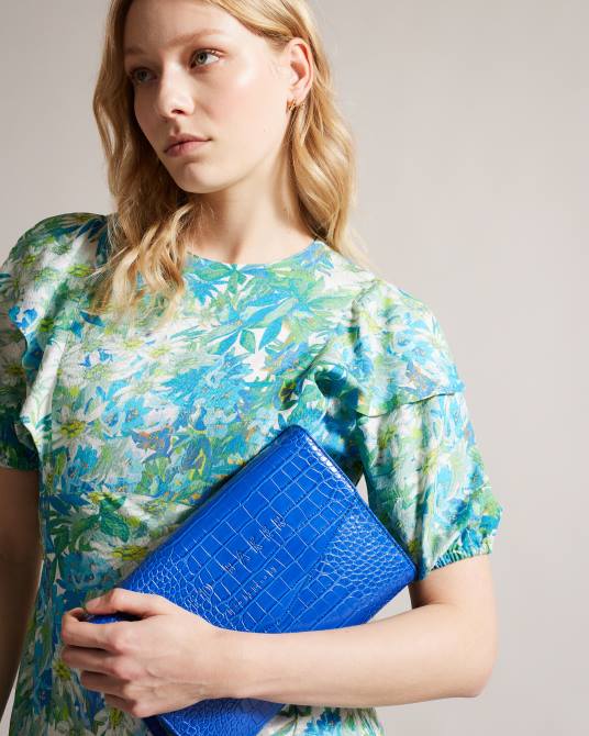 Ted Baker mujer 2ZFP782 bolsas crocey bolso tipo sobre con detalle de cocodrilo grabado azul brillante