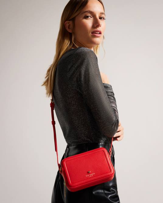 Ted Baker mujer 2ZFP684 bolsas bolso cámara pequeño stinah con apliques en forma de corazón rojo