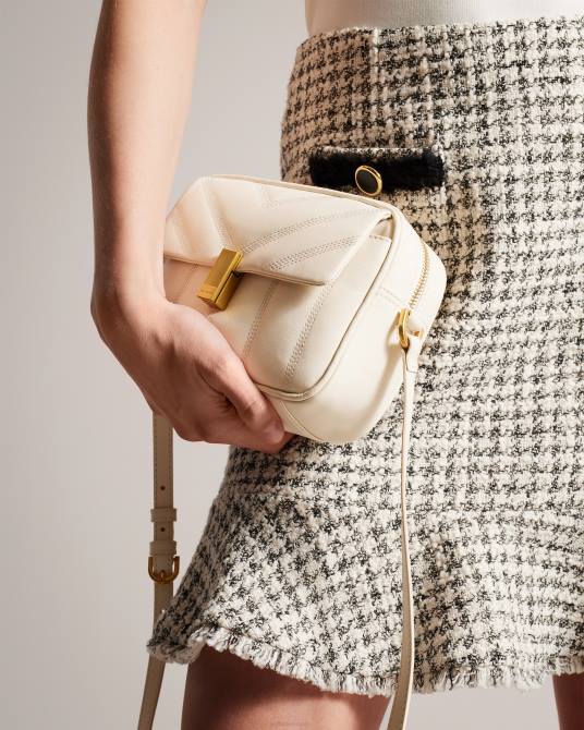 Ted Baker mujer 2ZFP728 bolsas bandolera acolchada ayalily de piel Marfil