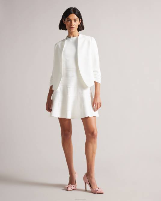 Ted Baker mujer 2ZFP131 ropa chaqueta corta lila Marfil