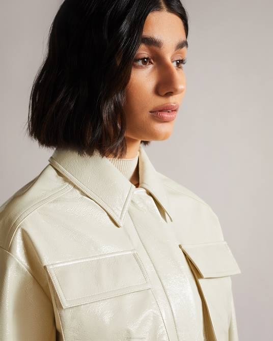 Ted Baker mujer 2ZFP569 ropa chaqueta de campo foziey de vinilo texturizado Marfil