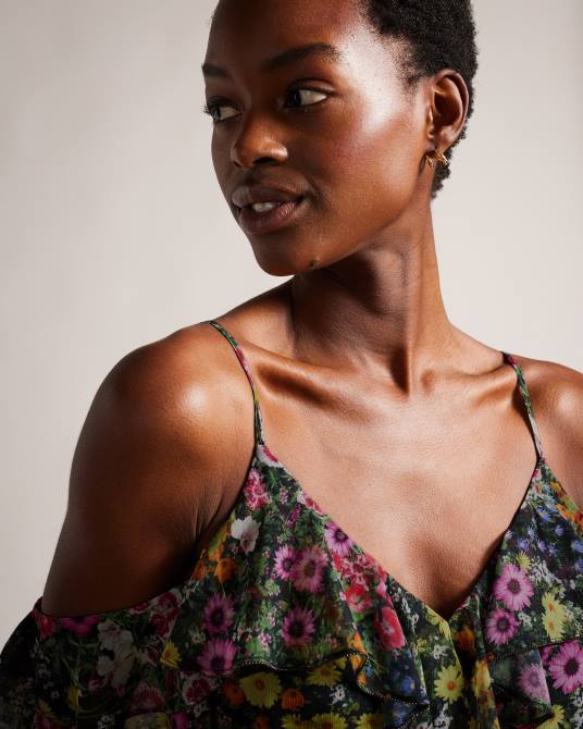 Ted Baker mujer 2ZFP227 ropa Priyahh mono corto con hombros descubiertos y volantes negro