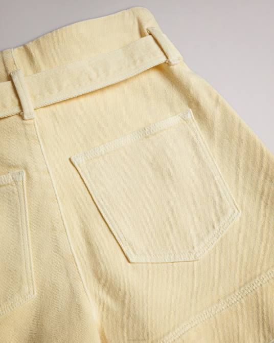 Ted Baker mujer 2ZFP382 ropa Danikii shorts de mezclilla con lazo y talle alto amarillo claro