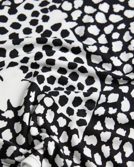 Ted Baker mujer 2ZFP489 ropa lucyz camiseta ajustada con cuello en V negro