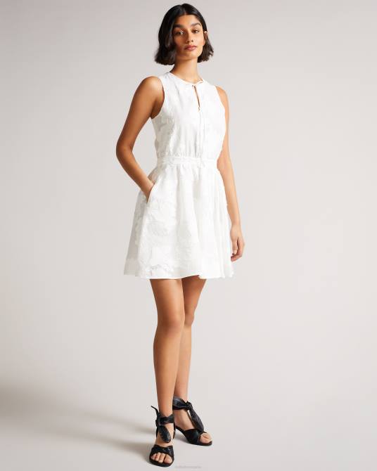 Ted Baker mujer 2ZFP504 ropa Vestido corto con vuelo y lazo en el cuello de Maylee blanco