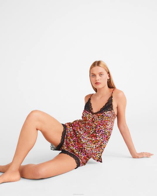 Ted Baker mujer 2ZFP642 ropa Conjunto de camisola y pantalón corto con estampado de corazones de Lovege negro