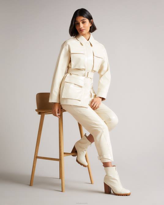 Ted Baker mujer 2ZFP596 ropa pantalones vinala utilitarios de vinilo Marfil