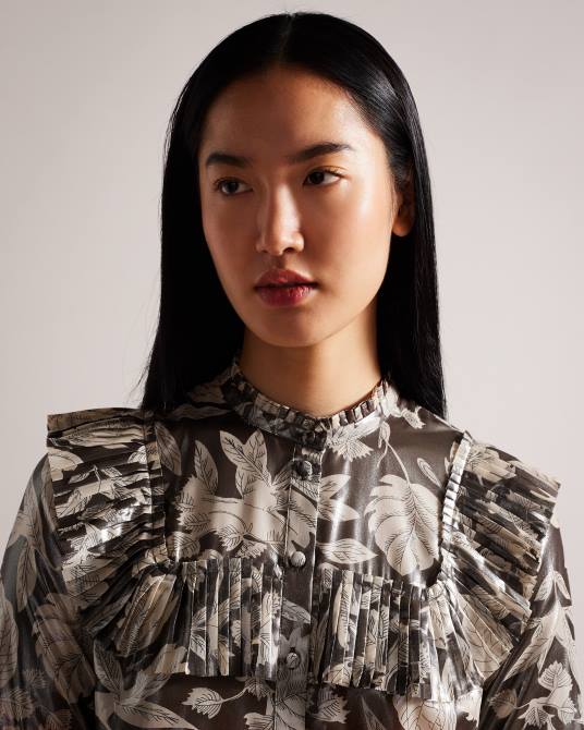 Ted Baker mujer 2ZFP112 ropa blusa dottiah con detalle de pechera con volantes marron oscuro