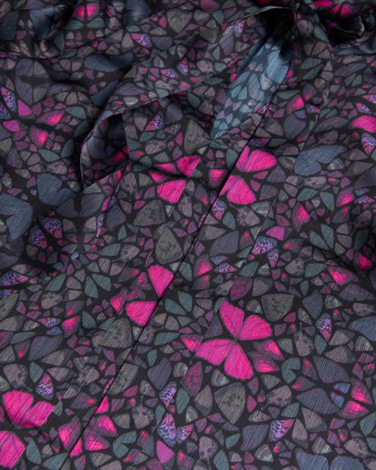 Ted Baker mujer 2ZFP71 ropa blusa heiydii de satén con cuello alto y estampado de mariposas negro