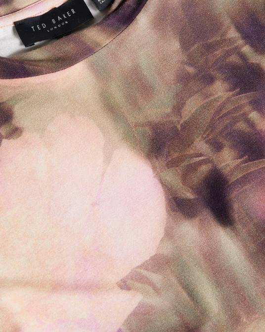 Ted Baker mujer 2ZFP263 ropa Camiseta ajustada con estampado floral y cuello retorcido de Yazmean coral