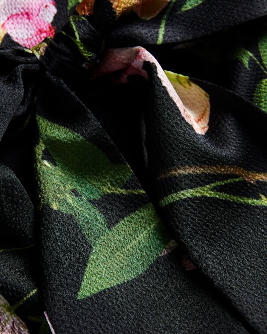 Ted Baker mujer 2ZFP8 ropa top con cuello vuelto y estampado floral Demitri negro