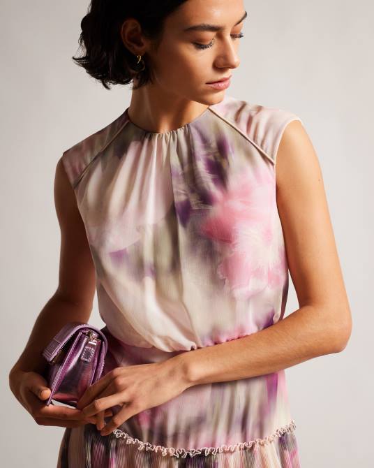 Ted Baker mujer 2ZFP24 ropa Amorita minivestido sin mangas con cintura floral borrosa coral