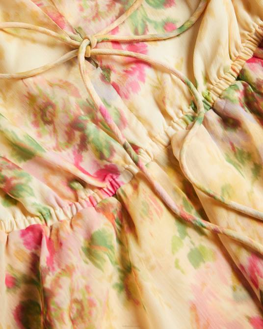 Ted Baker mujer 2ZFP293 ropa vestido corto a capas con estampado floral Hazy de Tamziiy broncearse