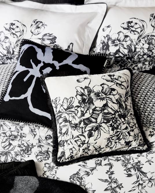 Ted Baker recopilación 2ZFP2091 artículos para el hogar almohada floral audina elegancia blanco