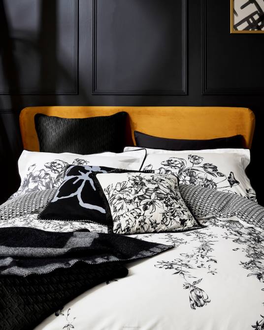 Ted Baker recopilación 2ZFP2091 artículos para el hogar almohada floral audina elegancia blanco